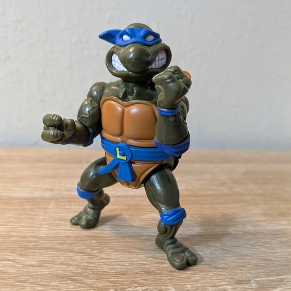 Playmates Toys Other - TMNT Leonardo Storage Shell Action Figure Playmates 2022 Viacom Blue Leonardo